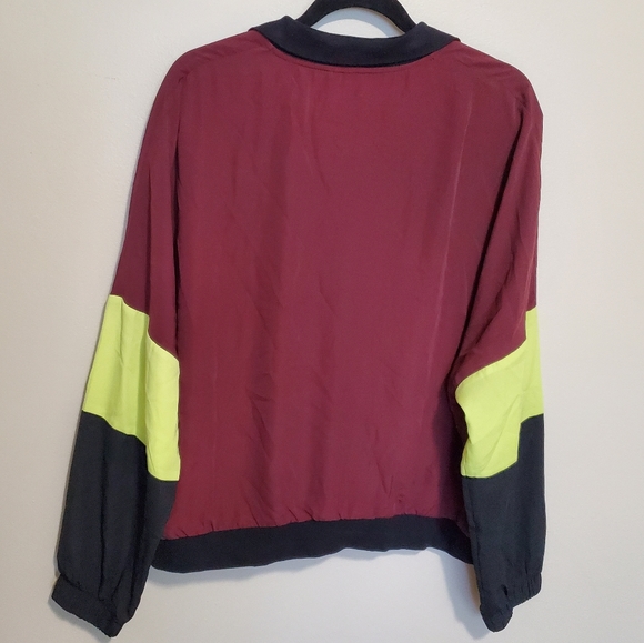 ✨️2/$30 Crop Bomber Jacket - Picture 3 of 3